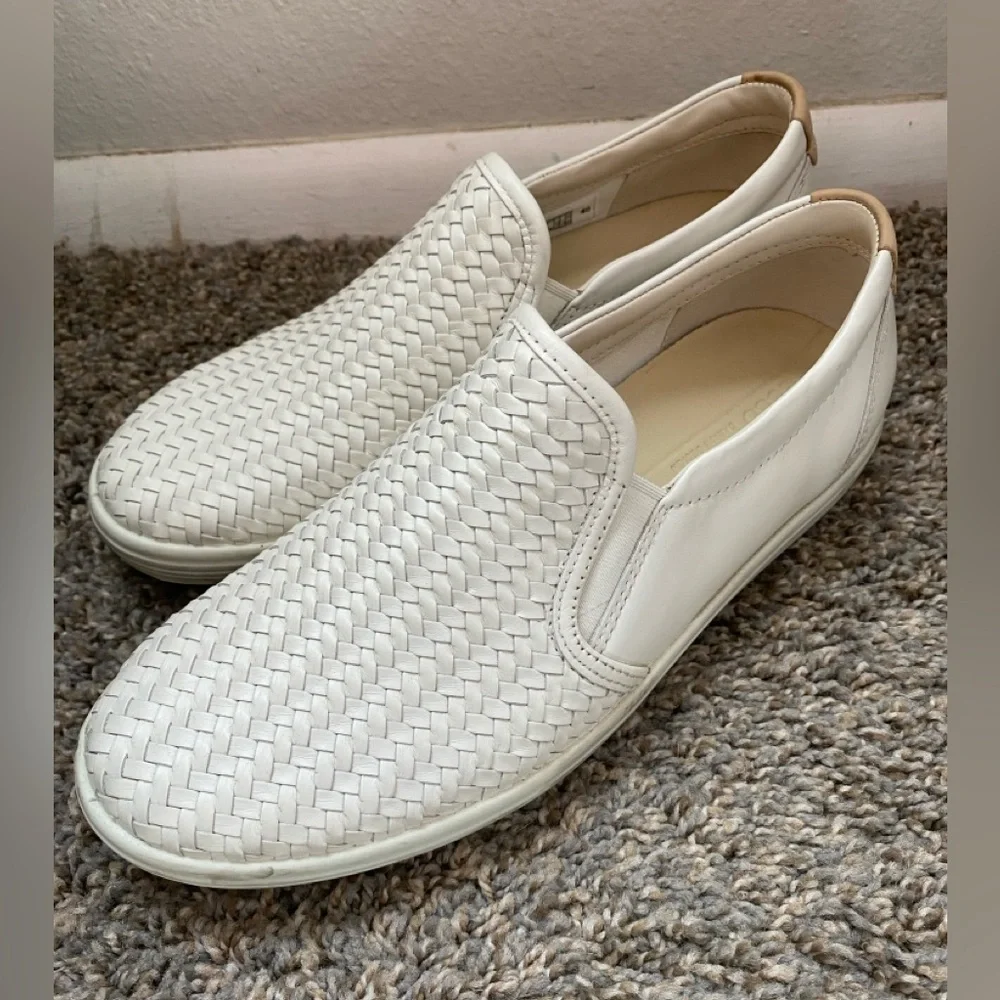 ECCO Women's Slip On Sneakers Cream Ivory Woven Leather Comfort Shoes Size 9
